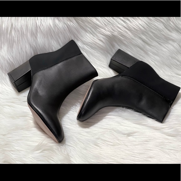 NIB Clarks Chartli Valley Black Suede Ankle Boots Booties - Picture 8 of 16